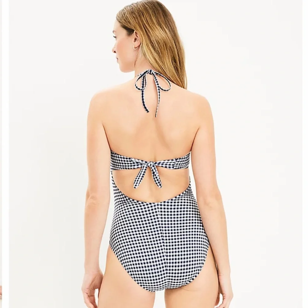 *NWT* LOFT Beach Gingham Seersucker Twist Bandeau One-Piece Swimsuit - Picture 4 of 13